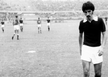 Ο αντισυμβατικός ποδοσφαιριστής που σκοτώθηκε στους δρόμους του Τορίνο