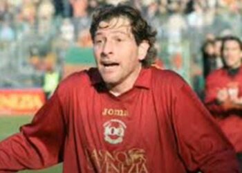Είχε το γρηγορότερο γκολ στη Serie A και έγινε θέμα στη βουλή λόγω ενός αυτοκόλλητου που κανείς δεν έβρισκε