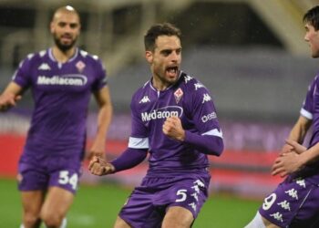 Φιορεντίνα – Κροτόνε 2-1: Γκολάρα Μποναβεντούρα και επιστροφή στις νίκες
