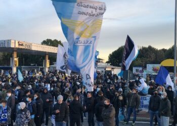 Λάτσιο: Αποθέωση από τους οπαδούς πριν την αναχώρηση για Μιλάνο