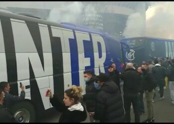 Αναγνωρίστηκαν πέντε οπαδοί της Ιντερ που επιτέθηκαν σε έναν της Μίλαν