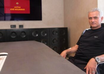 BINTEO: Το μήνυμα του Μουρίνιο σε Σπινατσόλα και οπαδούς της Ρόμα
