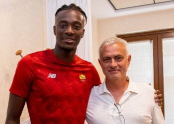 Ανακοίνωσε Αμπραχαμ η Ρόμα – «Μεγάλη τιμή, στόχος οι τίτλοι»