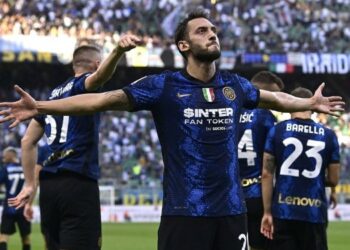 Ιντερ – Τζένοα 4-0: Αεράτη με Τσαλχάνογλου – Τζέκο η πρωταθλήτρια
