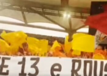 Το πανό που σήκωσαν οι ultras της Ρόμα για οπαδό του Παναθηναϊκού (vid)