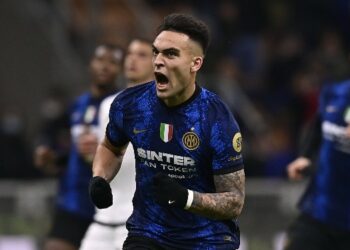 Ιντερ – Σπέτσια 2-0: Στο -1 και περιμένει (vid)