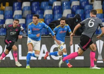 Νάπολι – Λέστερ 3-2: Πρόκριση κόντρα σε όλα (vid)