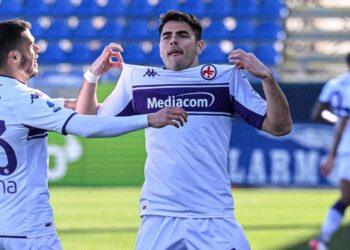 Κάλιαρι – Φιορεντίνα 1-1: Ορθια με 10 παίκτες και χωρίς Βλάχοβιτς (vid)