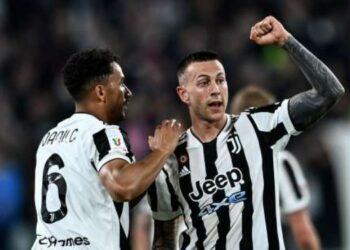 Γιουβέντους – Φιορεντίνα 2-0: Μπερναρντέσκι – Ντανίλο και έφυγε για τελικό (vid)