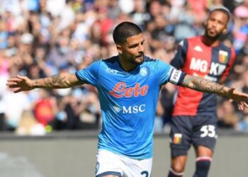 Νάπολι – Τζένοα 3-0: Την έστειλε στη Serie B (vid)