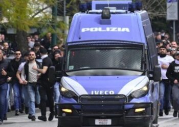 Νάπολι – Άιντραχτ: Επιθέσεις σε μπαρ και λεωφορεία – Συμμαχία Γερμανών και Αταλάντα