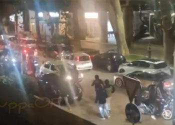 Μπαράζ επιθέσεων σε οπαδούς της Νάπολι σε όλες τις ιταλικές πόλεις (vids)