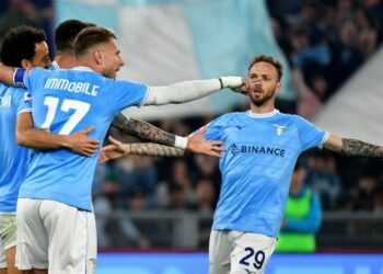 Λάτσιο – Σασουόλο 2-0: Ακόμη πιο κοντά στ’ αστέρια (vid)