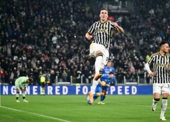Γιουβέντους – Φροζινόνε 4-0: Στους «4» με χατ-τρικ Μίλικ (vids)
