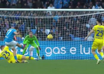 Νάπολι – Βερόνα 2-1: Λύτρωση με Κβαρατσχέλια