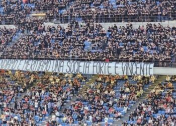 Μίλαν: Νέο μήνυμα των ultras στο 5-1 επί της Κάλιαρι