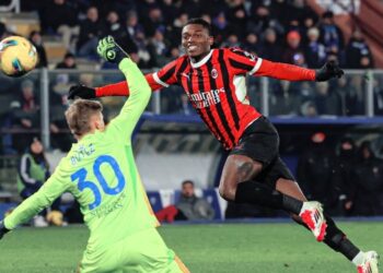 Κόμο – Μίλαν 1-2: Ανατροπή με Τεό – Λεάο