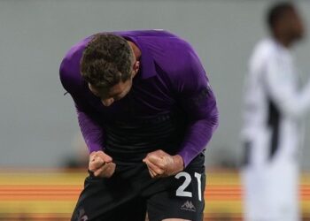 Φιορεντίνα – Γιουβέντους 3-0: Πάρτι απέναντι σε ένα… πτώμα