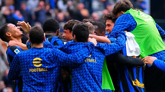 Ιντερ – Φιορεντίνα 2-1: Εμεινε στην κορυφή με τρελή ανατροπή